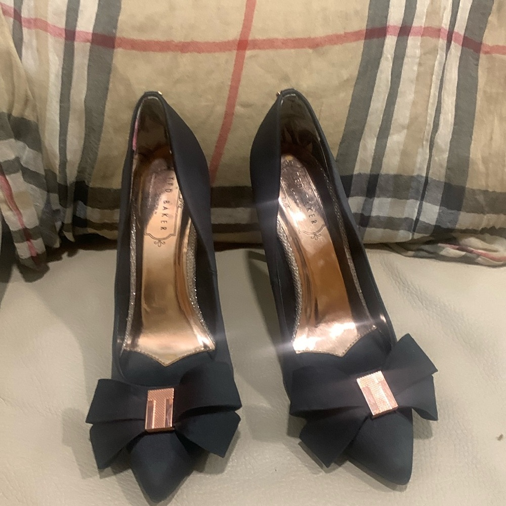 TED BAKER stilettos